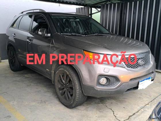 KIA SORENTO 3.5 V6 GASOLINA EX 7L 4WD AUTOMÁTICO KIA SORENTO 3.5 V6 GASOLINA EX 7L 4WD AUTOMÁTICO
